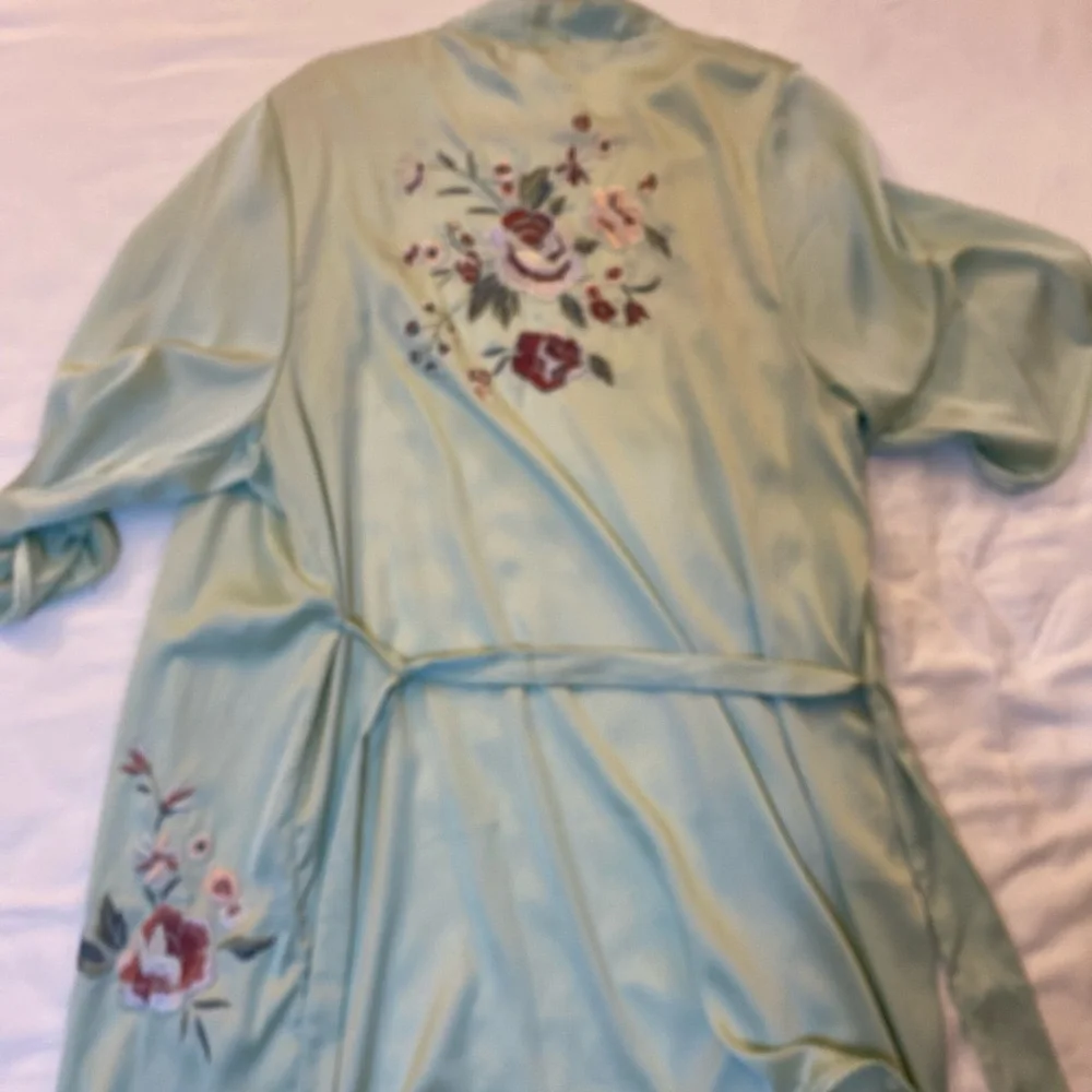 Cost Plus World Market Sage Green Embroidered Robe - Picture 6 of 7